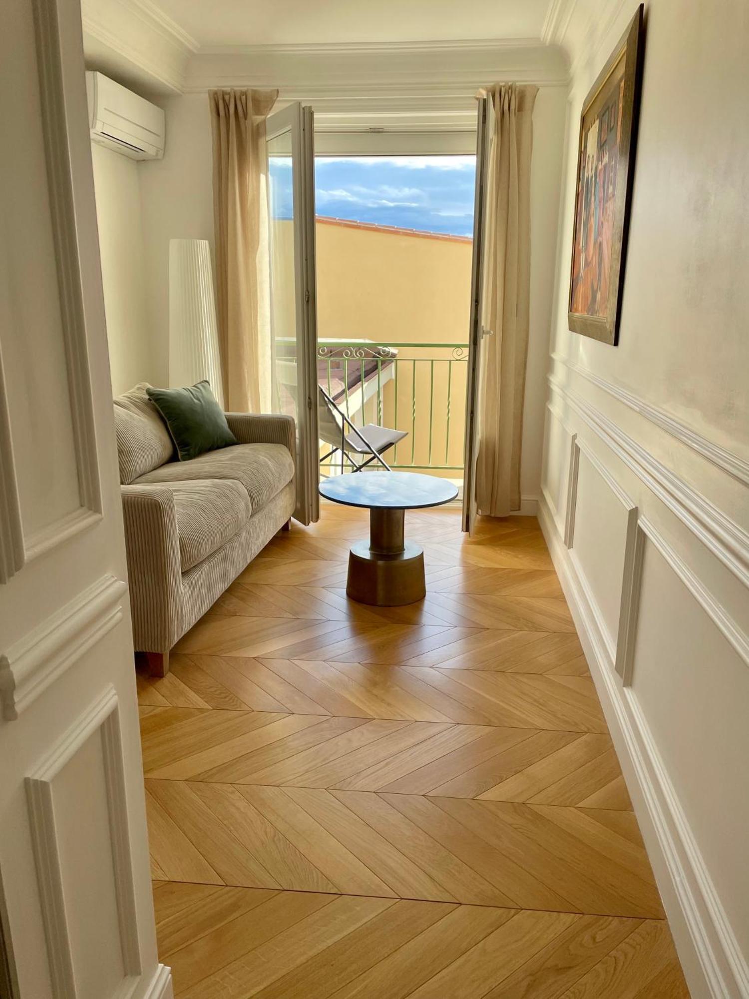 Apparemment Niche Dans Les Arbres Appartement Narbonne Buitenkant foto